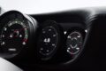 ミッドシップハイパースポーツ「ポルシェ ミッション S」のコクピット。