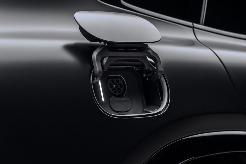 AMG初のフル電動SUV「メルセデス AMG GT SUV」の充電ポート。