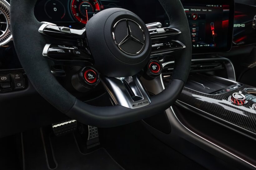 AMG初のフル電動SUV「メルセデス AMG GT SUV」のインテリア。
