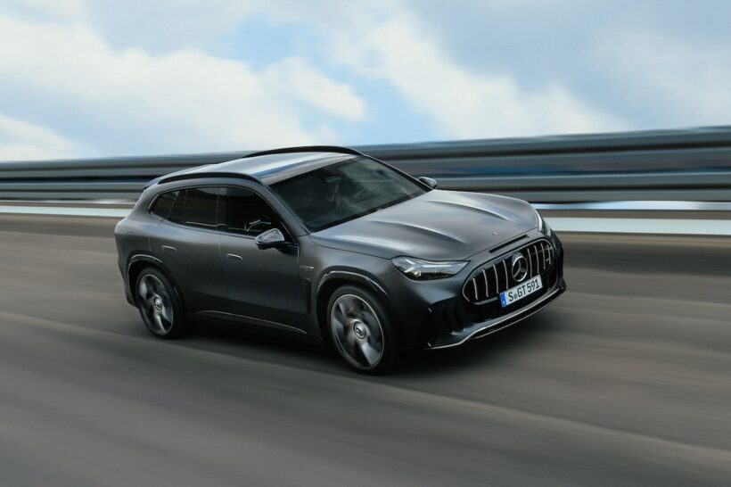 AMG初のフル電動SUV「メルセデス AMG GT SUV」の走行シーン。
