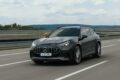 AMG初のフル電動SUV「メルセデス AMG GT SUV」の走行シーン。
