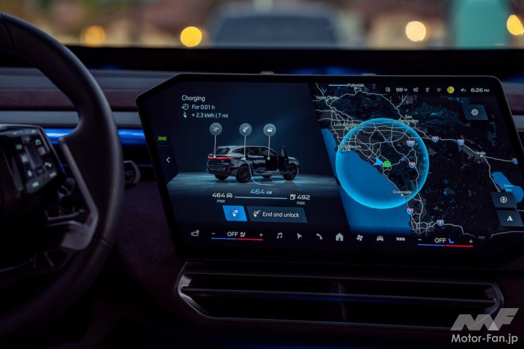 充電中の「BMW iX5 60 xDrive」のディスプレイ表示。