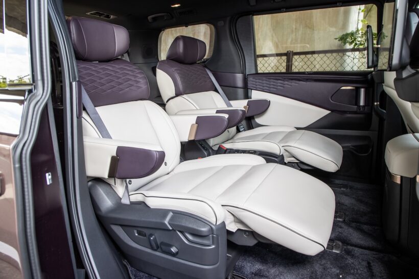 日産 エルグランド G e-4ORCE