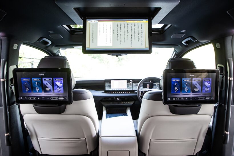 日産 エルグランド G e-4ORCE