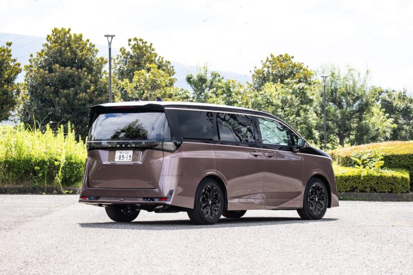 日産 エルグランド G e-4ORCE