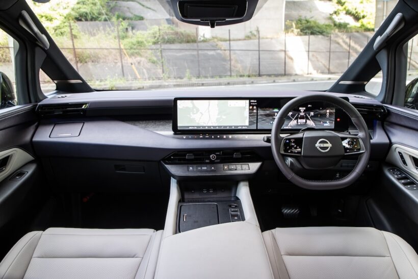 日産 エルグランド G e-4ORCE