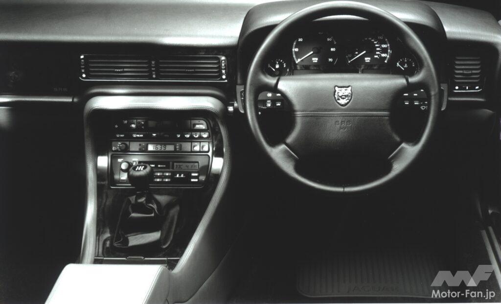 X300系のジャガーXJ（写真は英国仕様）