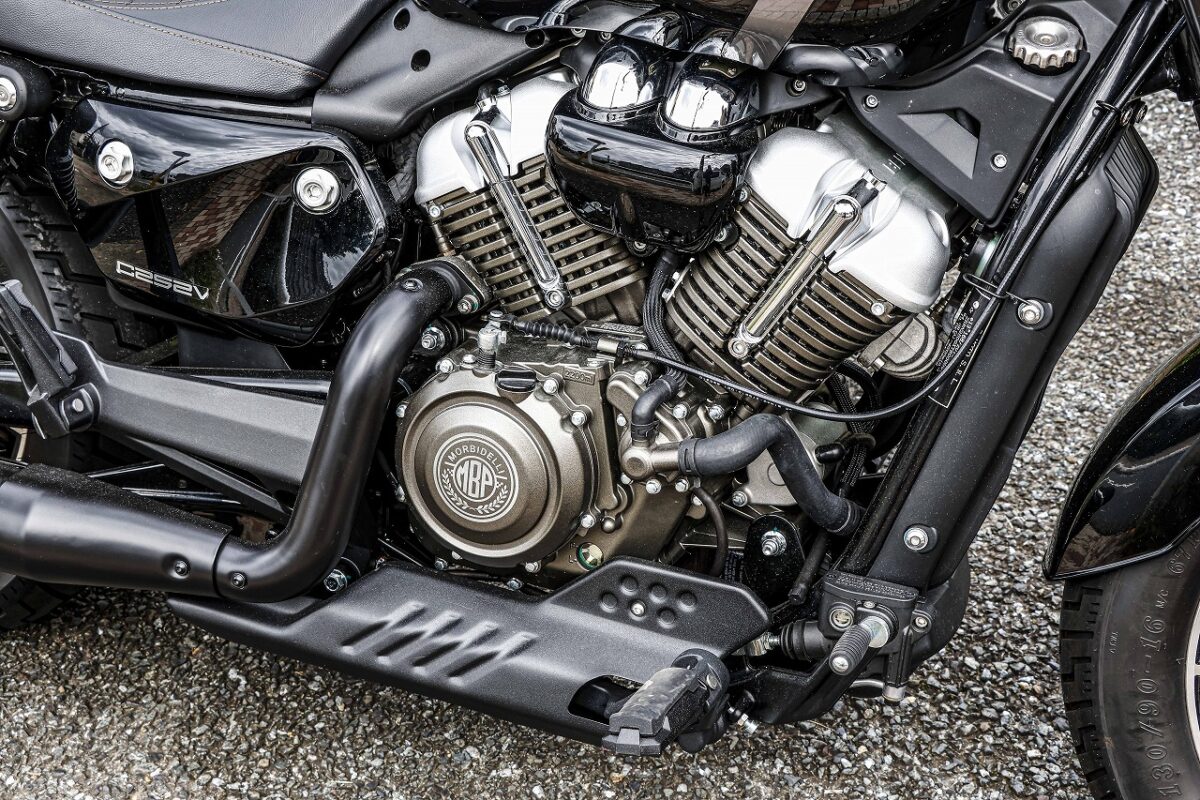 新型Vツインに乗った！　足つきも超べったり。モルビデリc252v試乗記｜人気カテゴリー250ccクルーザー