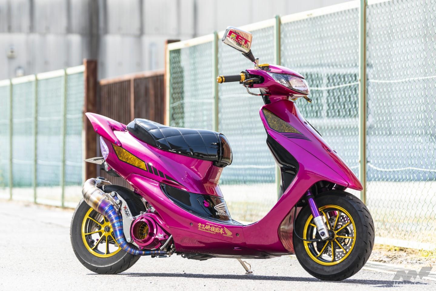 Dio…JOG…TACT…増車が止まらない!? 90年代マシンだらけの秘密基地