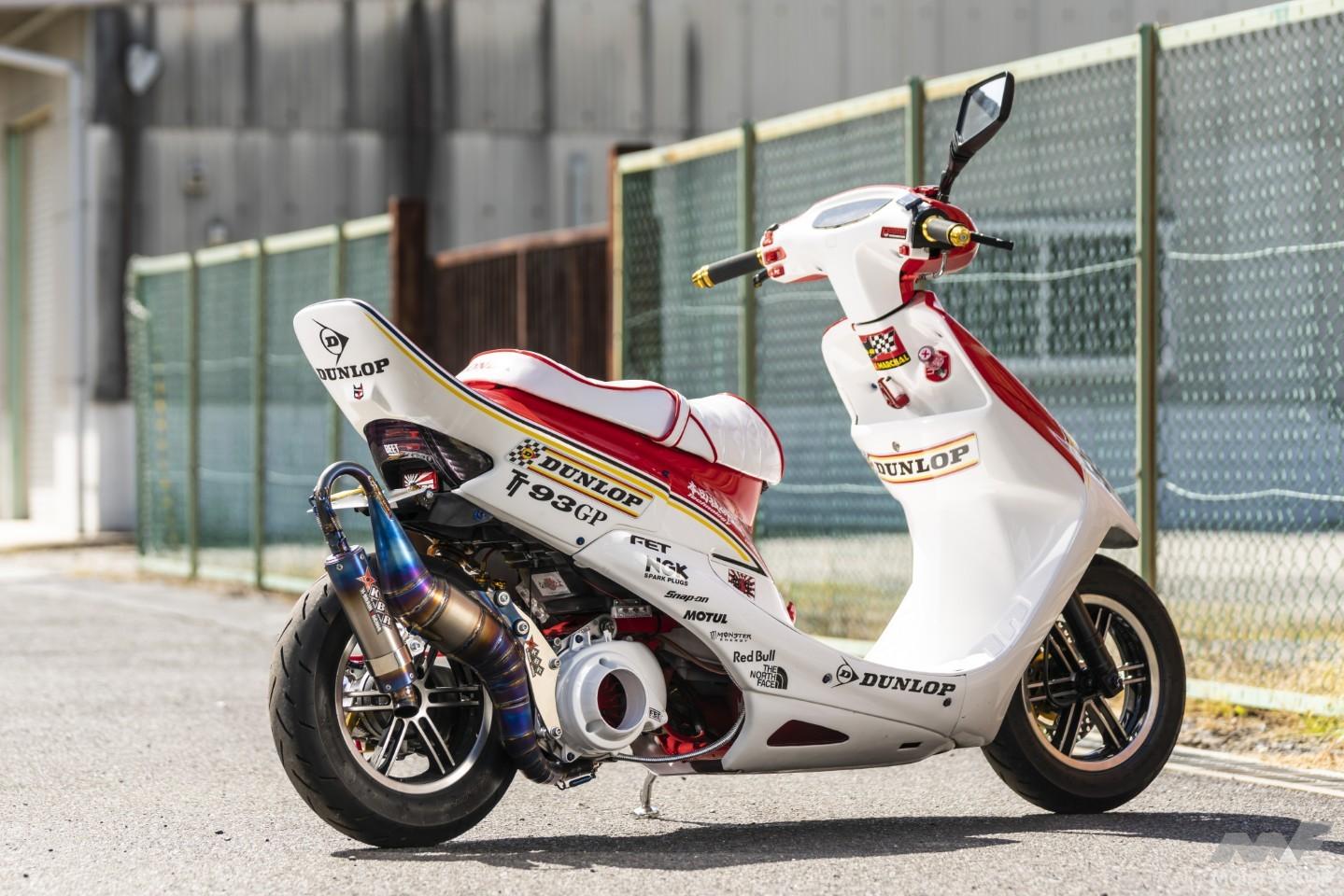 FET極東カラーが懐かしい！ “レーシングカー風” ライブディオ改は