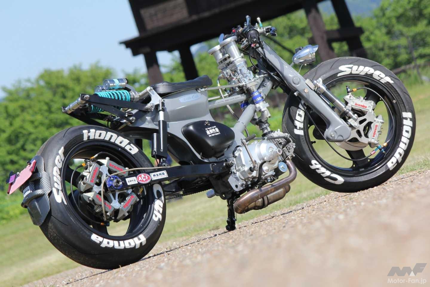 四輪用ダウンドラフトを125ccで!?】ZX-12Rホイールまで投入した“過剰