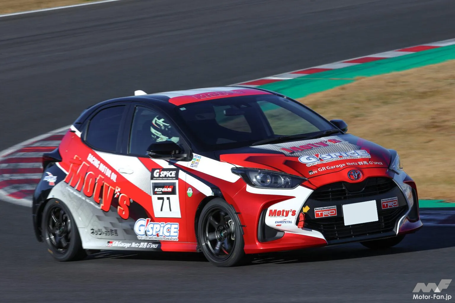 全日本ジムカーナ選手権チャンピオンの1.5ℓ ヤリスが筑波をアタック 