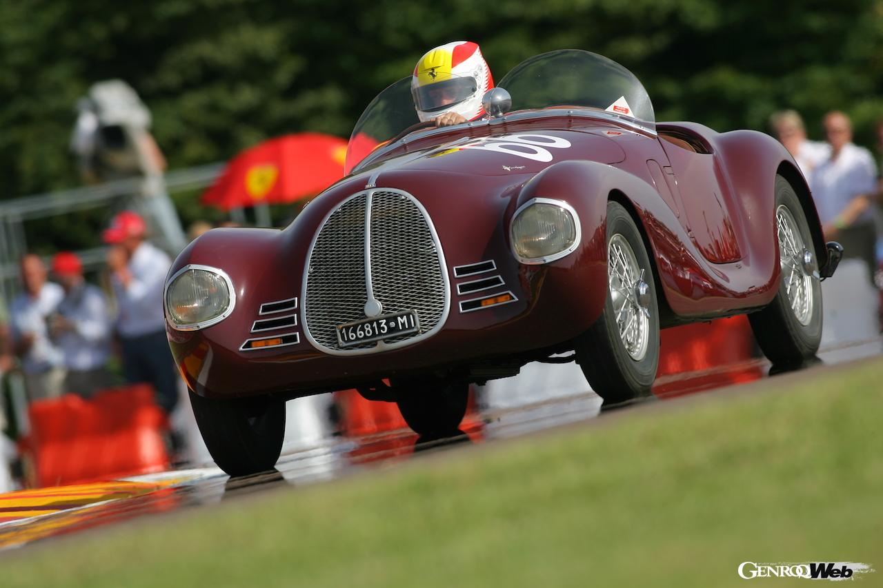 アウト・アヴィオ・コストルツィオーニ 815