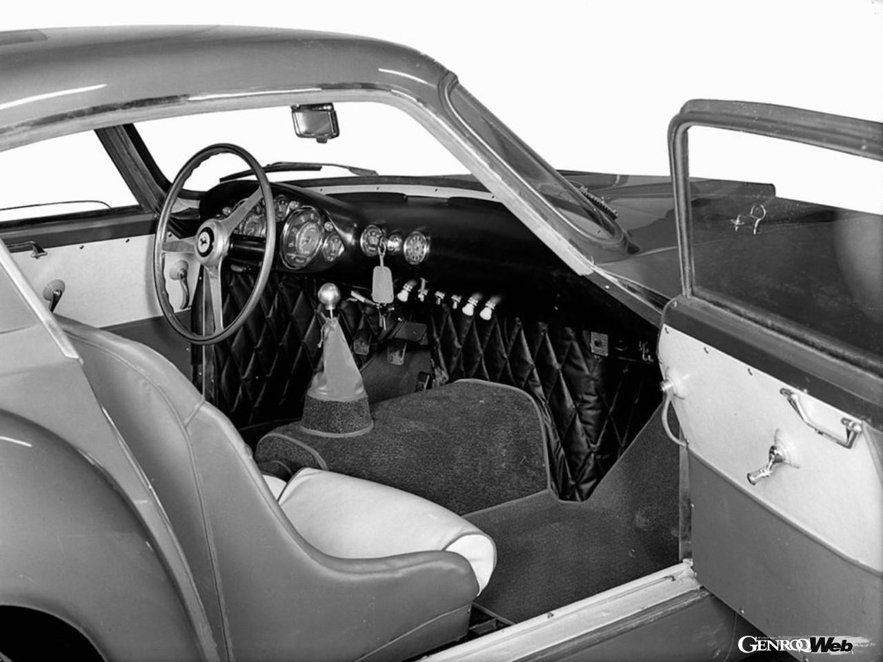 フェラーリ名鑑、250 GTのコクピット