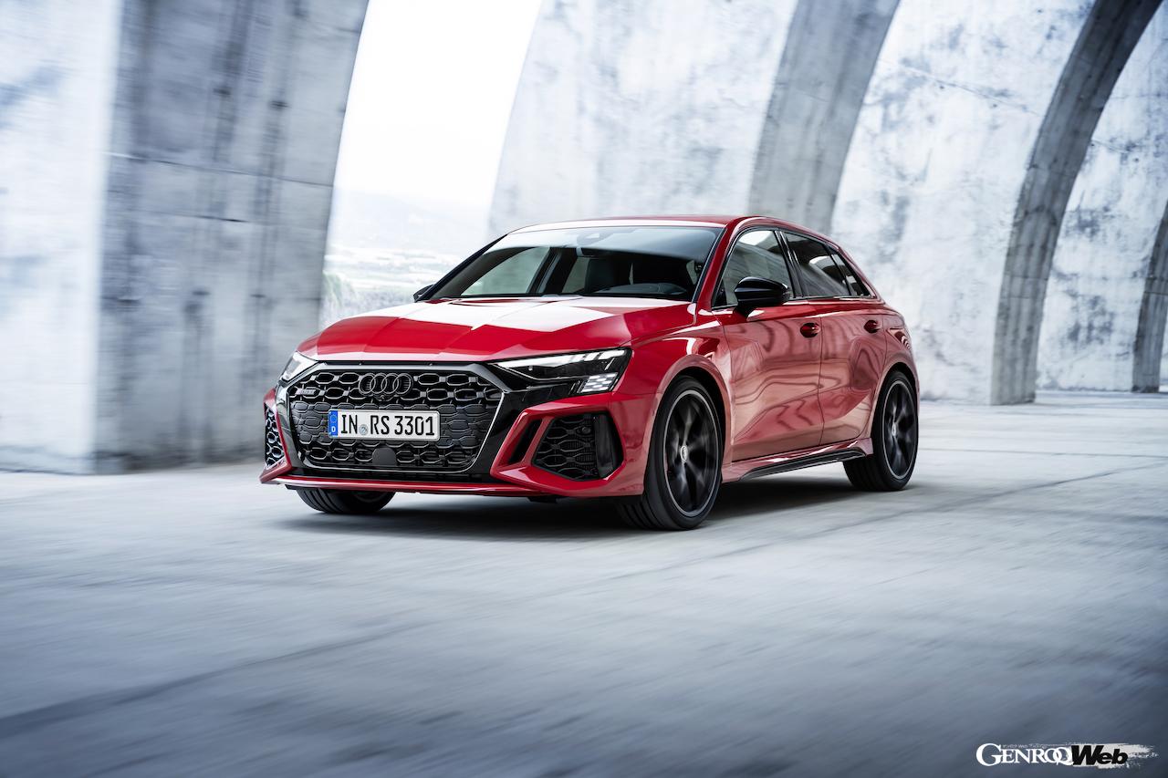 最高出力400p、最高速度290km/hを実現した新型「アウディ RS 3 スポーツバック／セダン」がデビュー