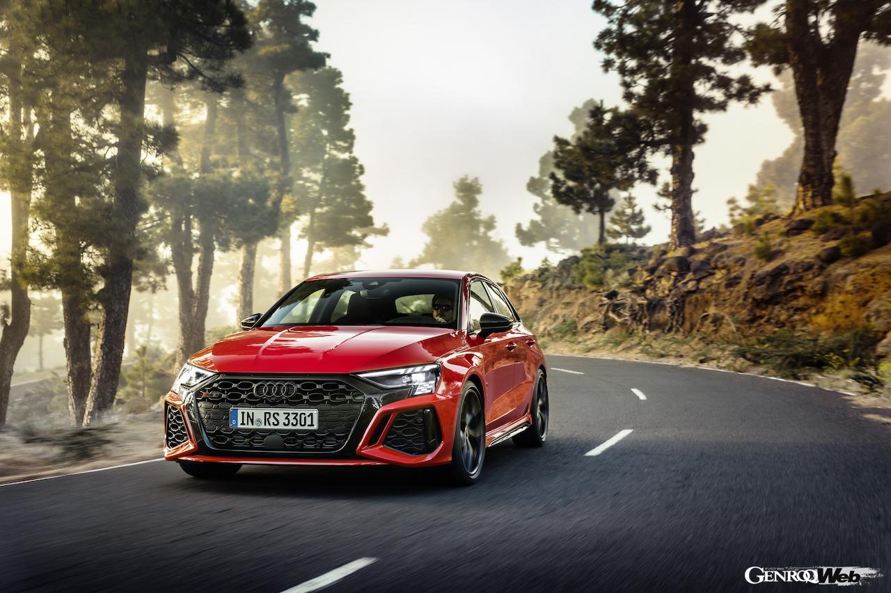 最高出力400p、最高速度290km/hを実現した新型「アウディ RS 3 スポーツバック／セダン」がデビュー