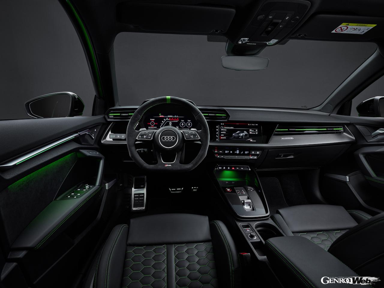 最高出力400p、最高速度290km/hを実現した新型「アウディ RS 3 スポーツバック／セダン」がデビュー