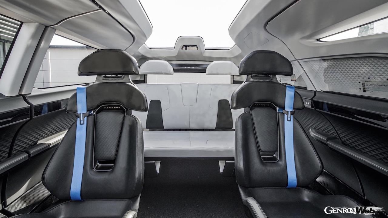 「ヴィジョン レンディエンスト」に見る、ポルシェが考える未来のコクピット／パッセンジャーエリアとは