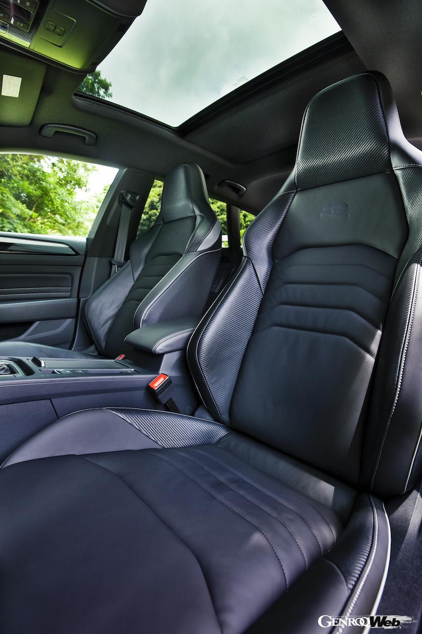 フォルクスワーゲン アルテオン シューティングブレークのフロントシート