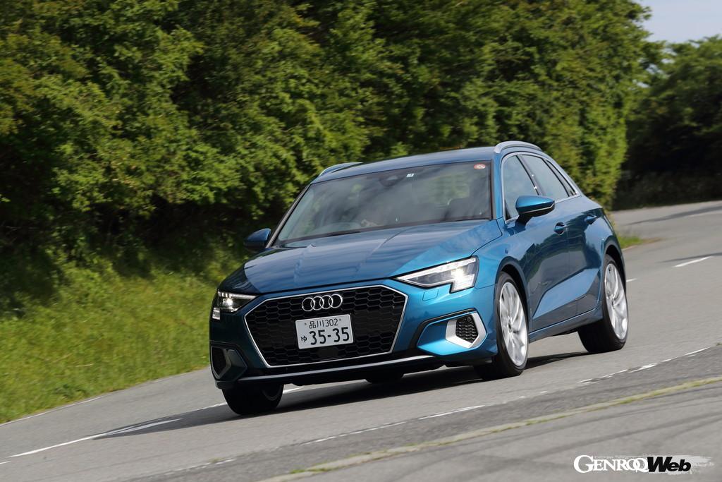 アウディ A3 スポーツバックの走行シーン