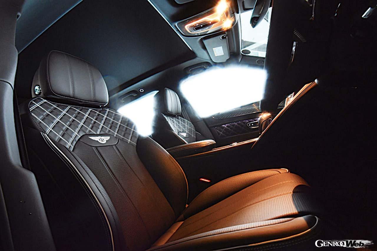 ベントレー ベンテイガ V8のシート