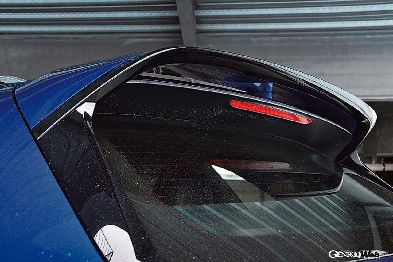 ベントレー ベンテイガ スピードのリヤスポイラー