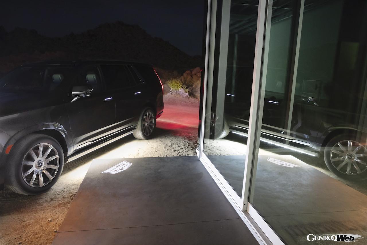 新型キャデラック エスカレード