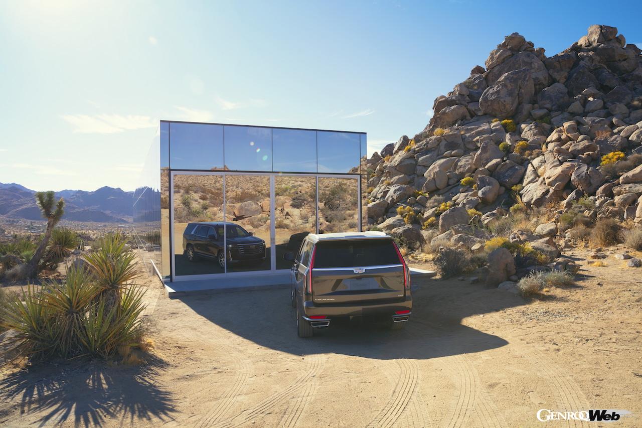 新型キャデラック エスカレードのリヤビュー