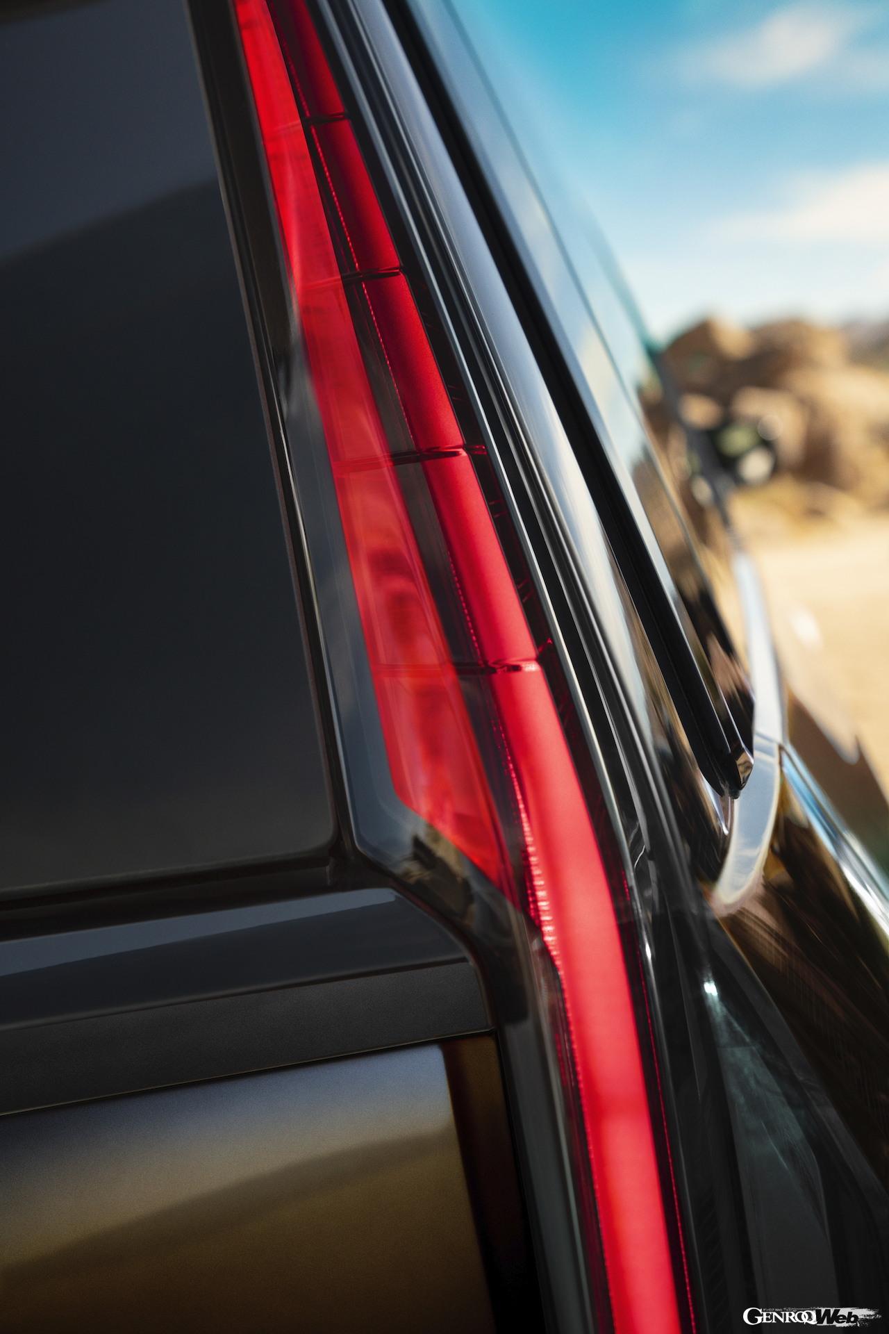 新型キャデラック エスカレードのテールランプ