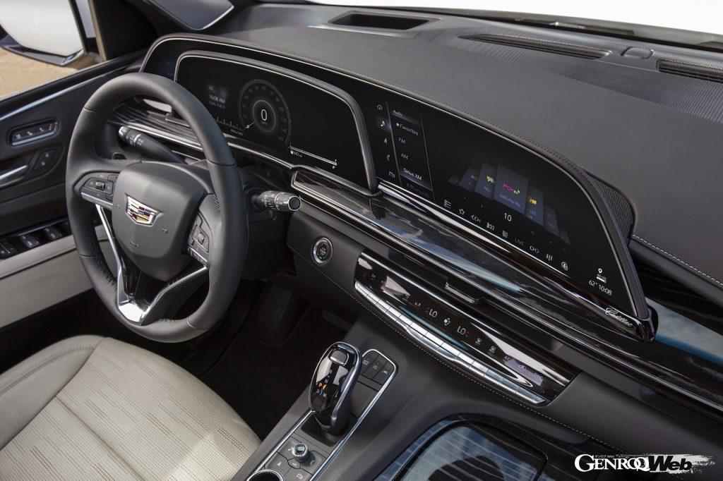 新型キャデラック エスカレードのコクピット