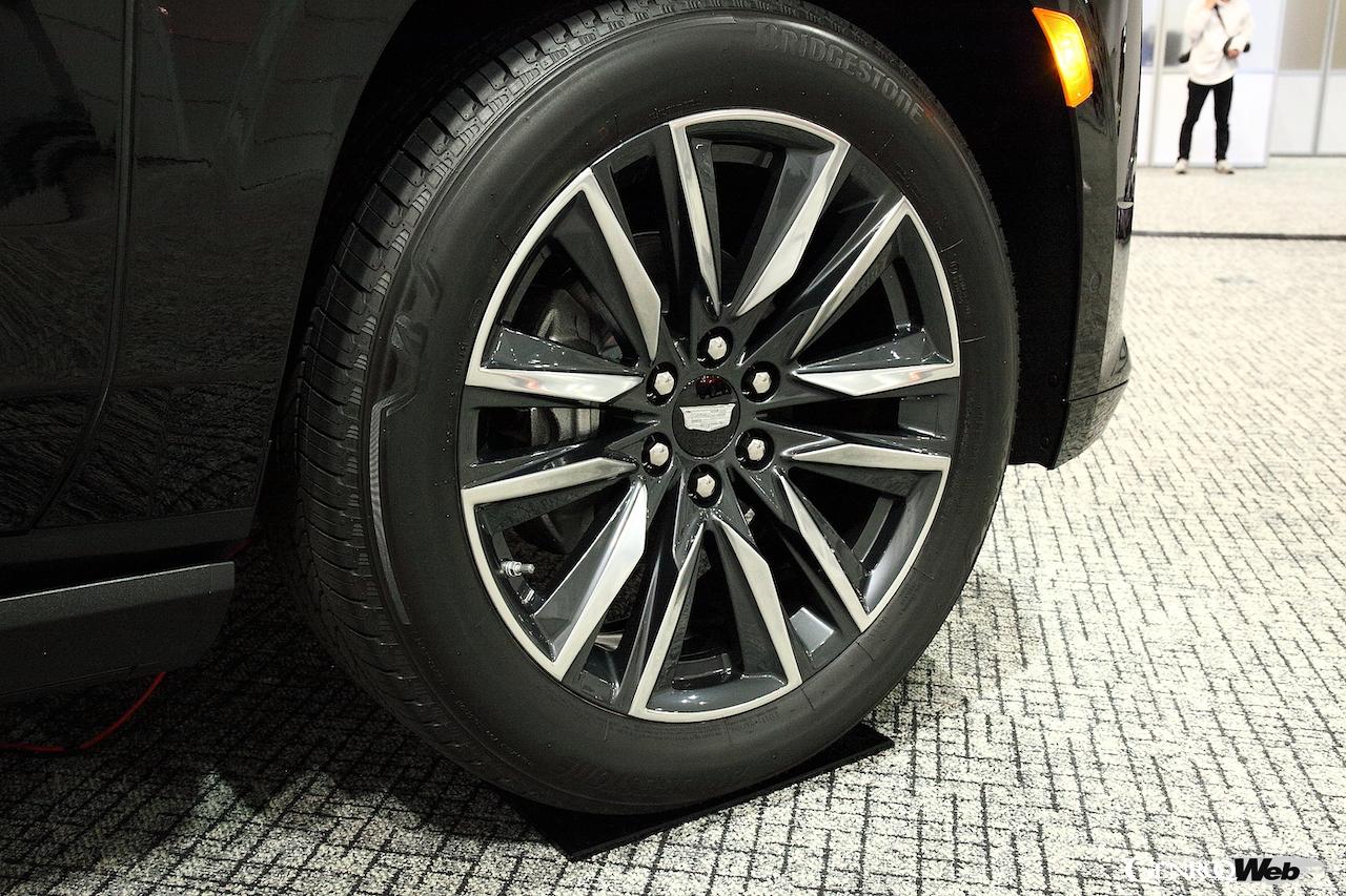 新型キャデラック エスカレードの日本お披露目。ホイール