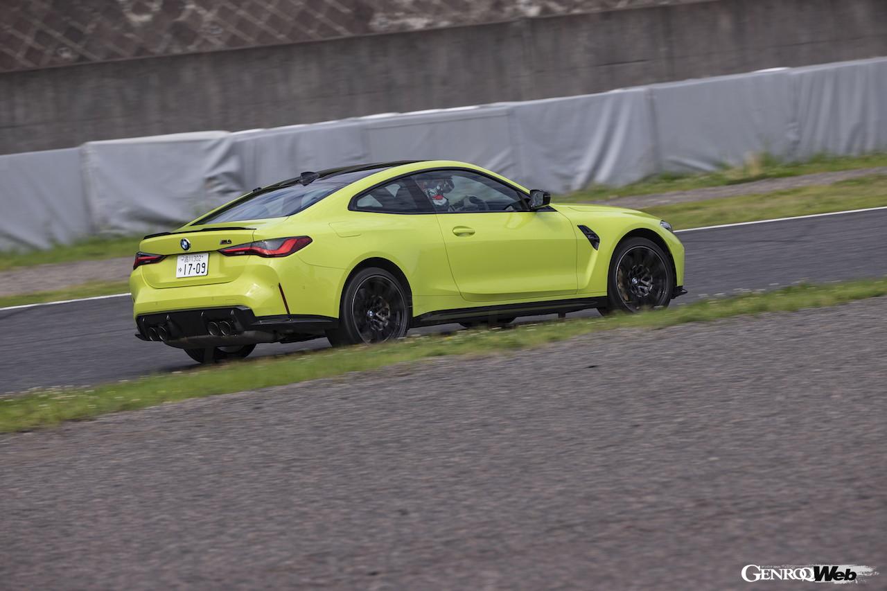 BMW M4 クーペ コンペティションのリヤスタイル