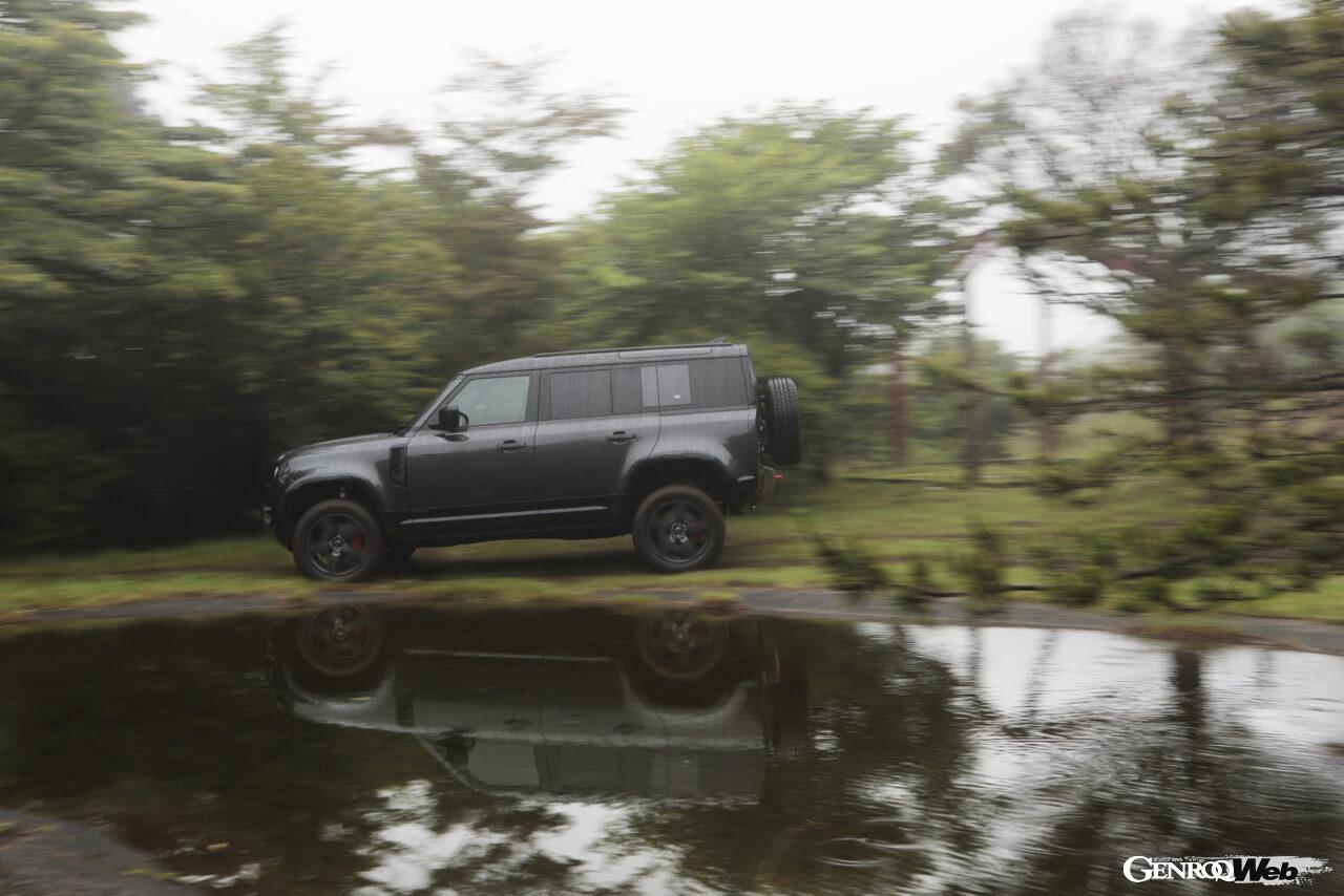 ランドローバー ディフェンダー 110のサイドビュー