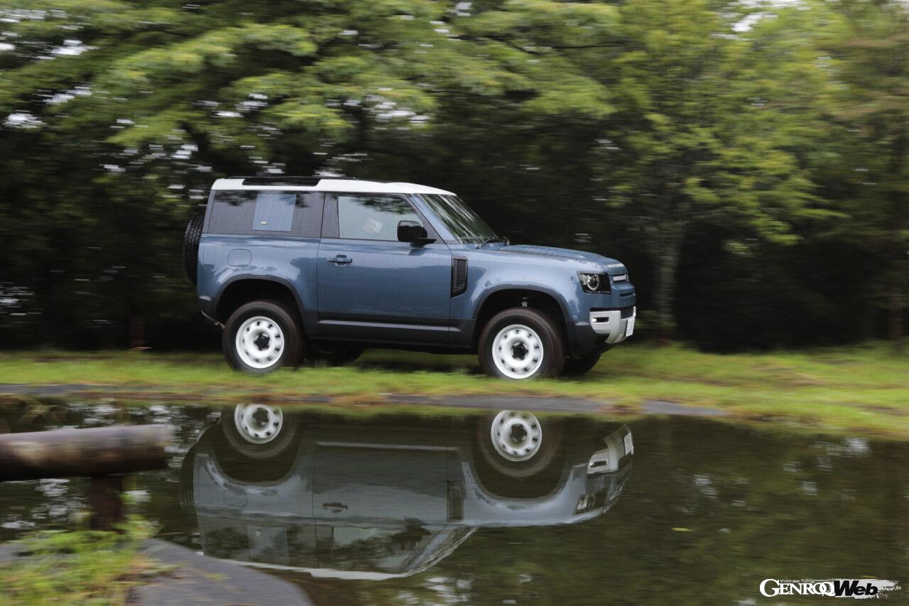 ランドローバー ディフェンダー 90のフロントビュー