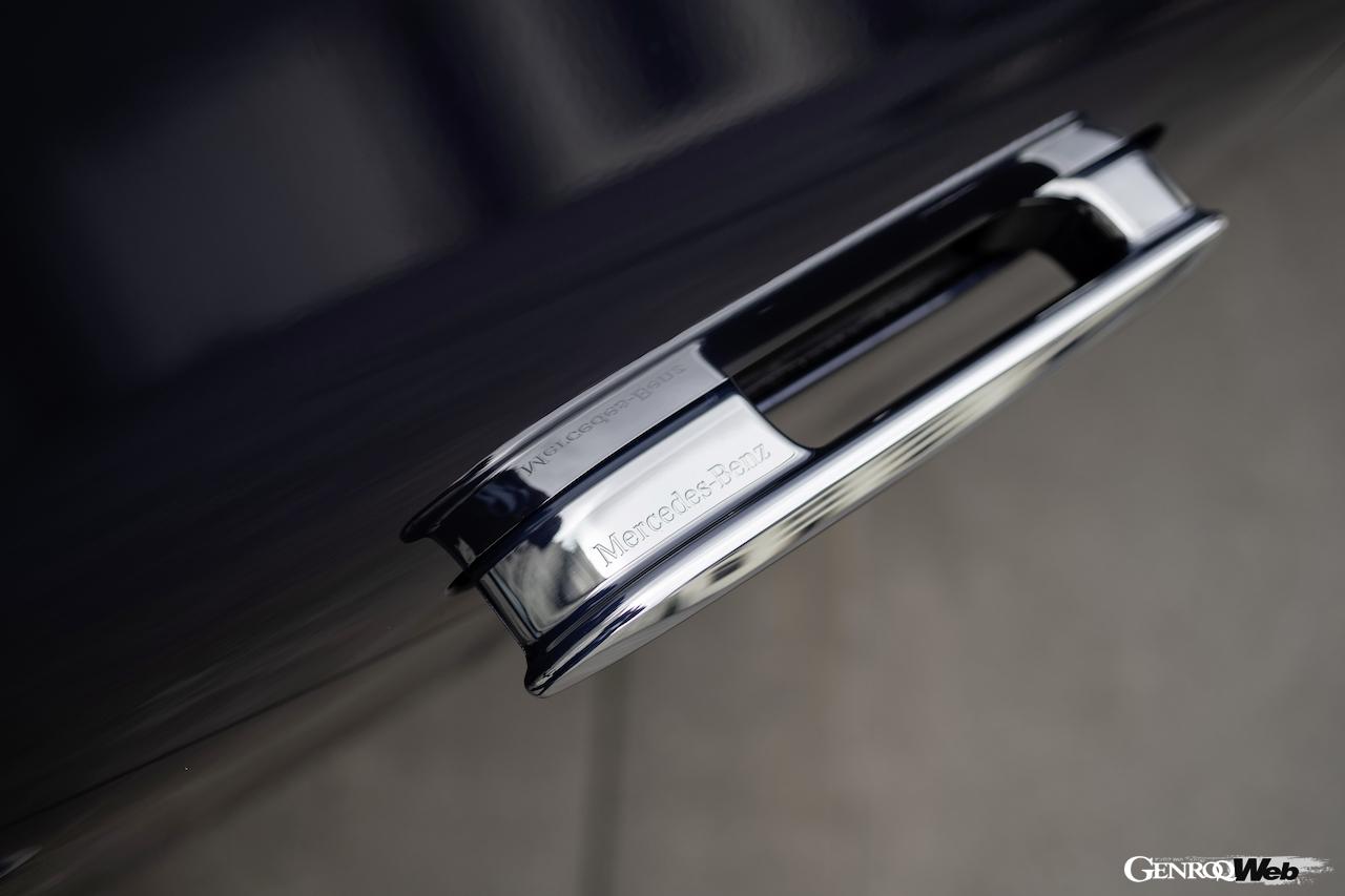 メルセデス・ベンツ EQS 450+のドアハンドル