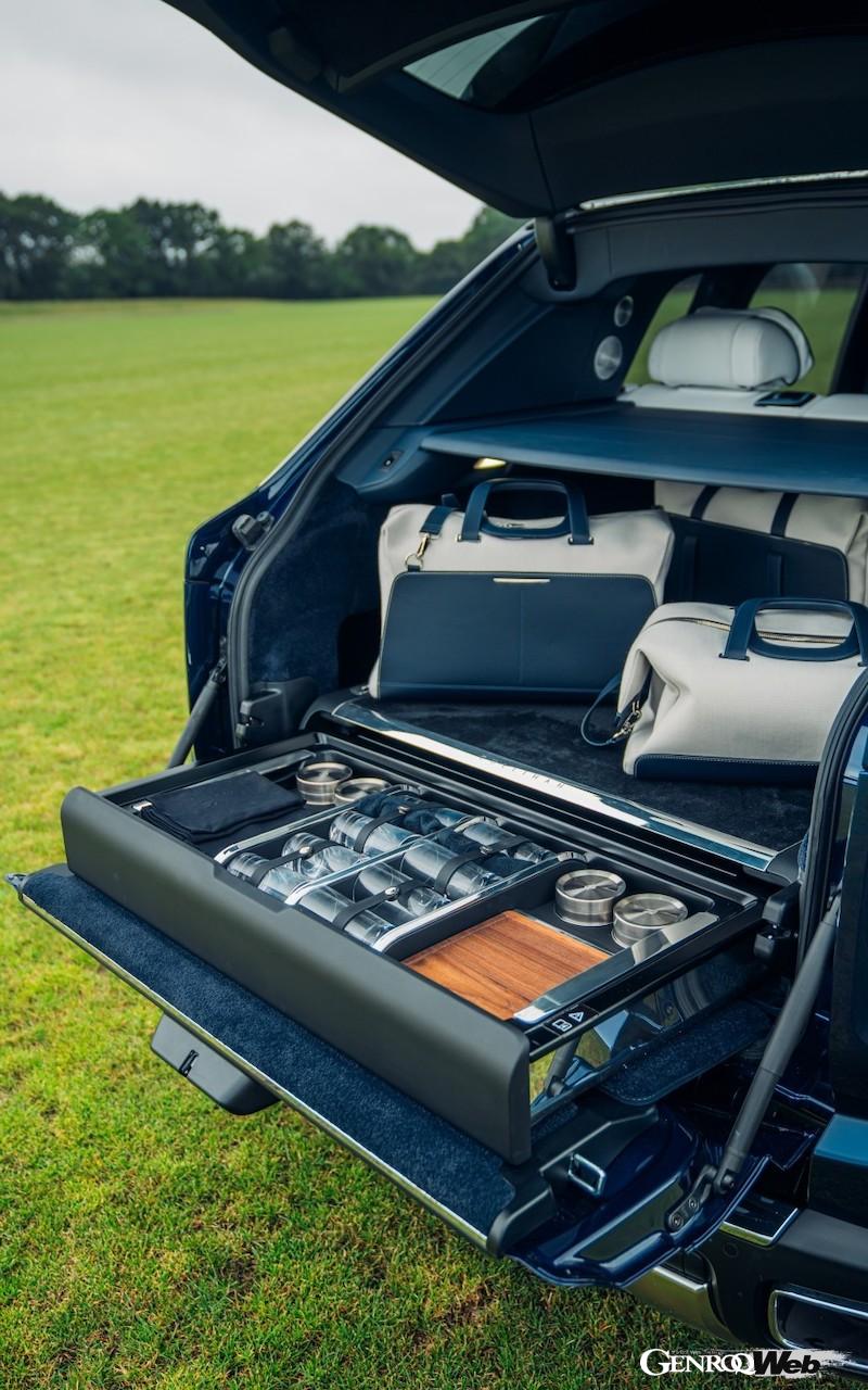 ロールス・ロイス カリナンの「ホスティング サービス」