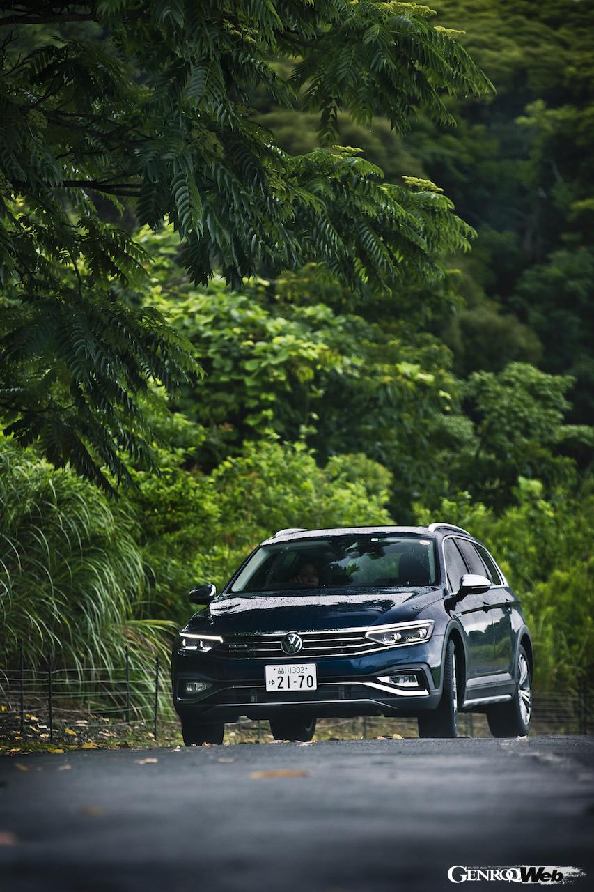 フォルクスワーゲン パサート オールトラックのフロントビュー