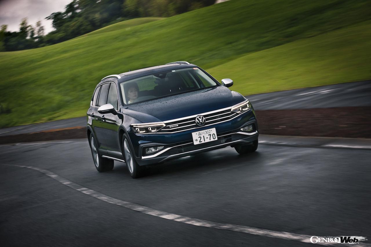 フォルクスワーゲン パサート オールトラックのフロントビュー