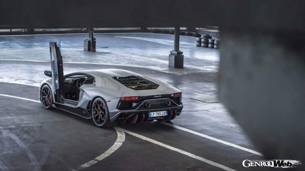 ランボルギーニ アヴェンタドール LP780-4 ウルティマエのリヤスタイル