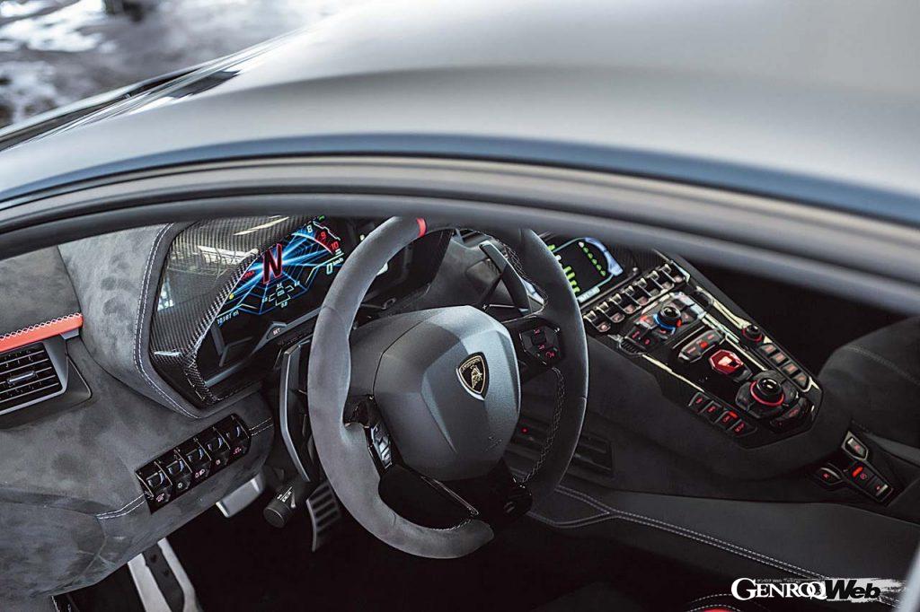 ランボルギーニ アヴェンタドール LP780-4 ウルティマエのインテリア