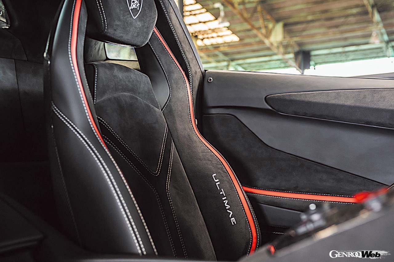 ランボルギーニ アヴェンタドール LP780-4 ウルティマエのシート