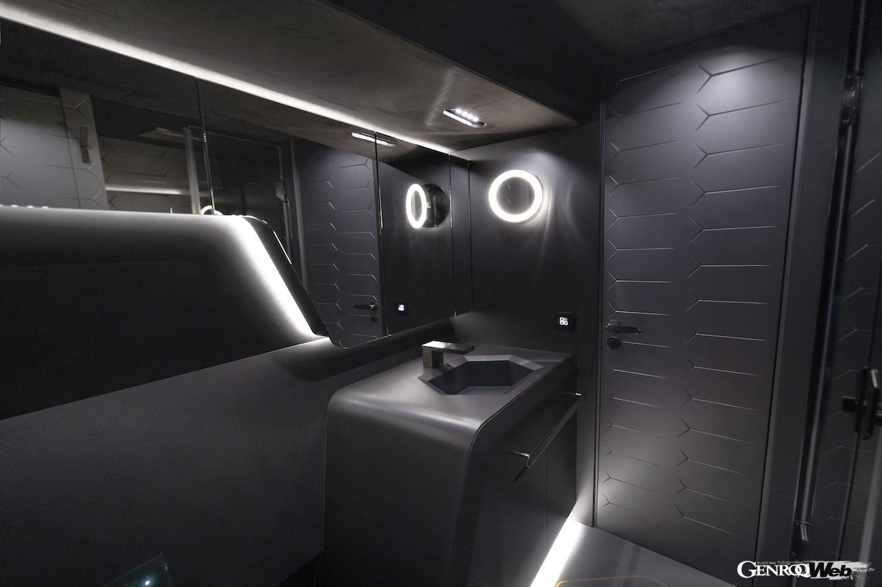 Tecnomar for Lamborghini 63の船内イメージ。洗面所