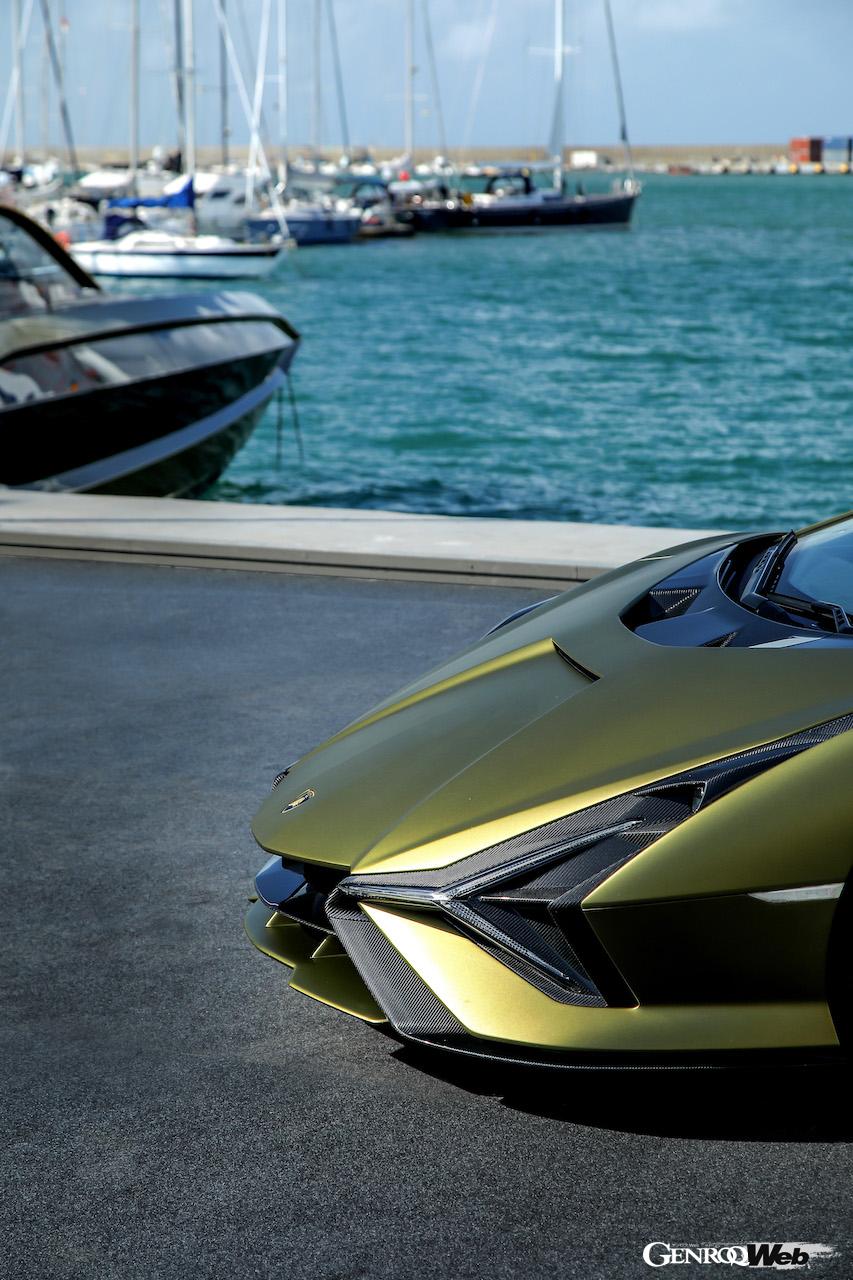 Tecnomar for Lamborghini 63のモチーフとなったシアン FKP 37