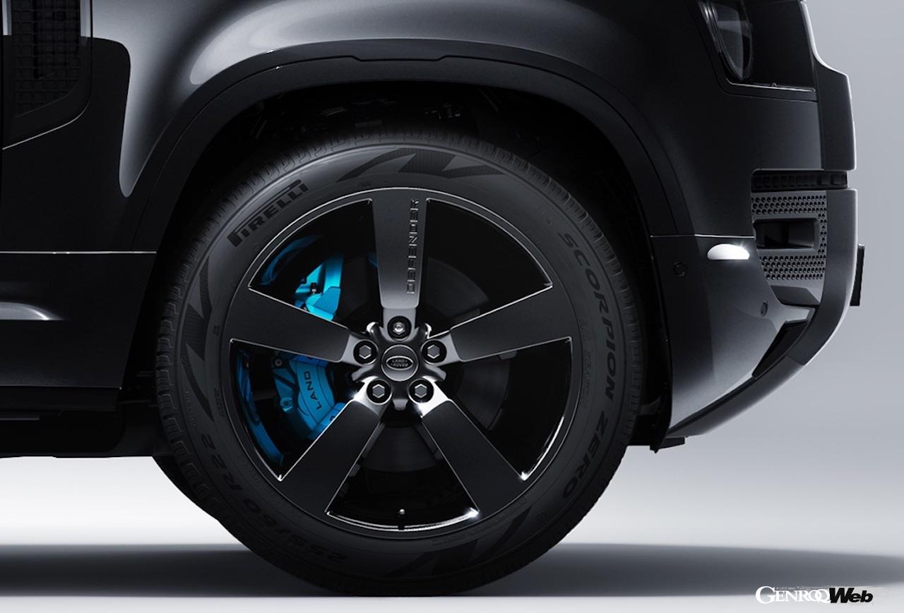 『007／ノー・タイム・トゥ・ダイ』公開記念、300台限定の「ランドローバー ディフェンダー V8 ボンド エディション」がデビュー