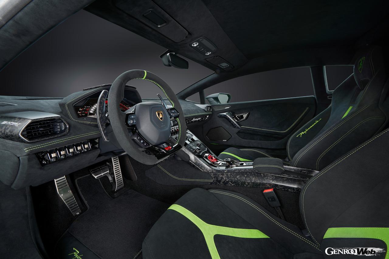 カウンタックの時代から現在まで脈々と続く、ランボルギーニのカーボンファイバー複合素材研究・開発