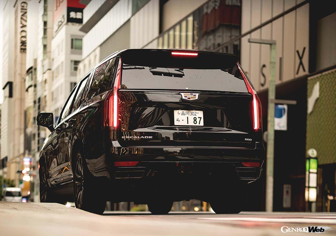 キャデラック エスカレード スポーツのリヤスタイル