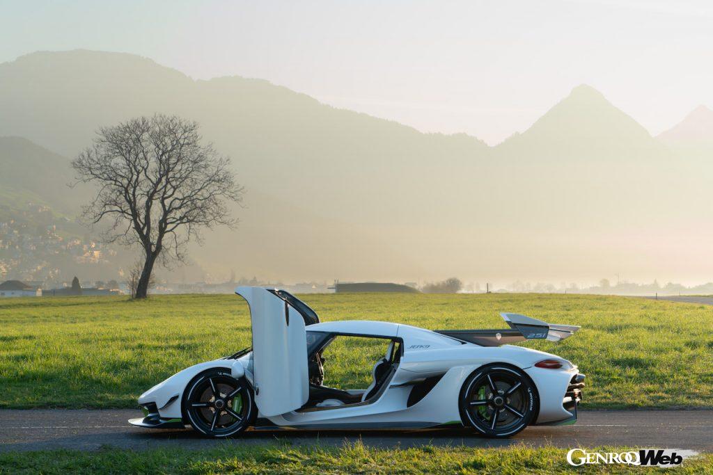 ケーニグセグ ジェスコのサイドビュー