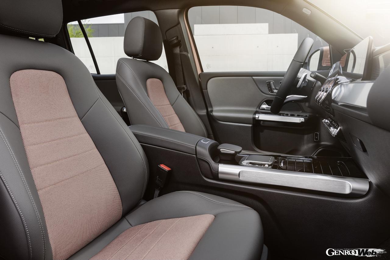 メルセデス・ベンツ EQBのフロントシート