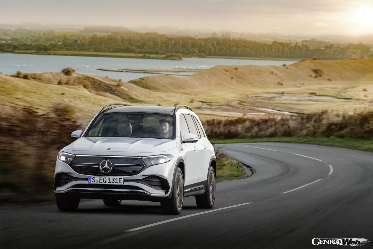 メルセデス・ベンツ EQBのフロントビュー
