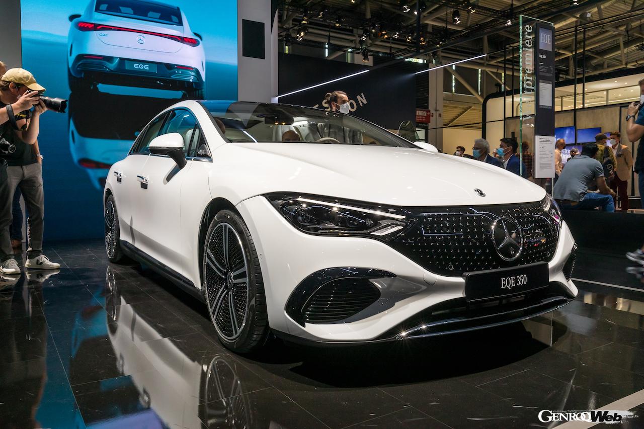 メルセデス・ベンツ EQEのフロントビュー